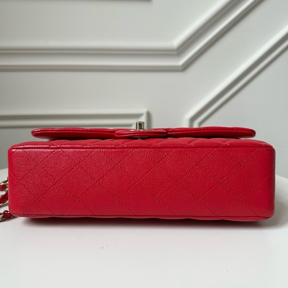 21S CHANEL CLASSIC M FLAP - Picture 4 of 14
